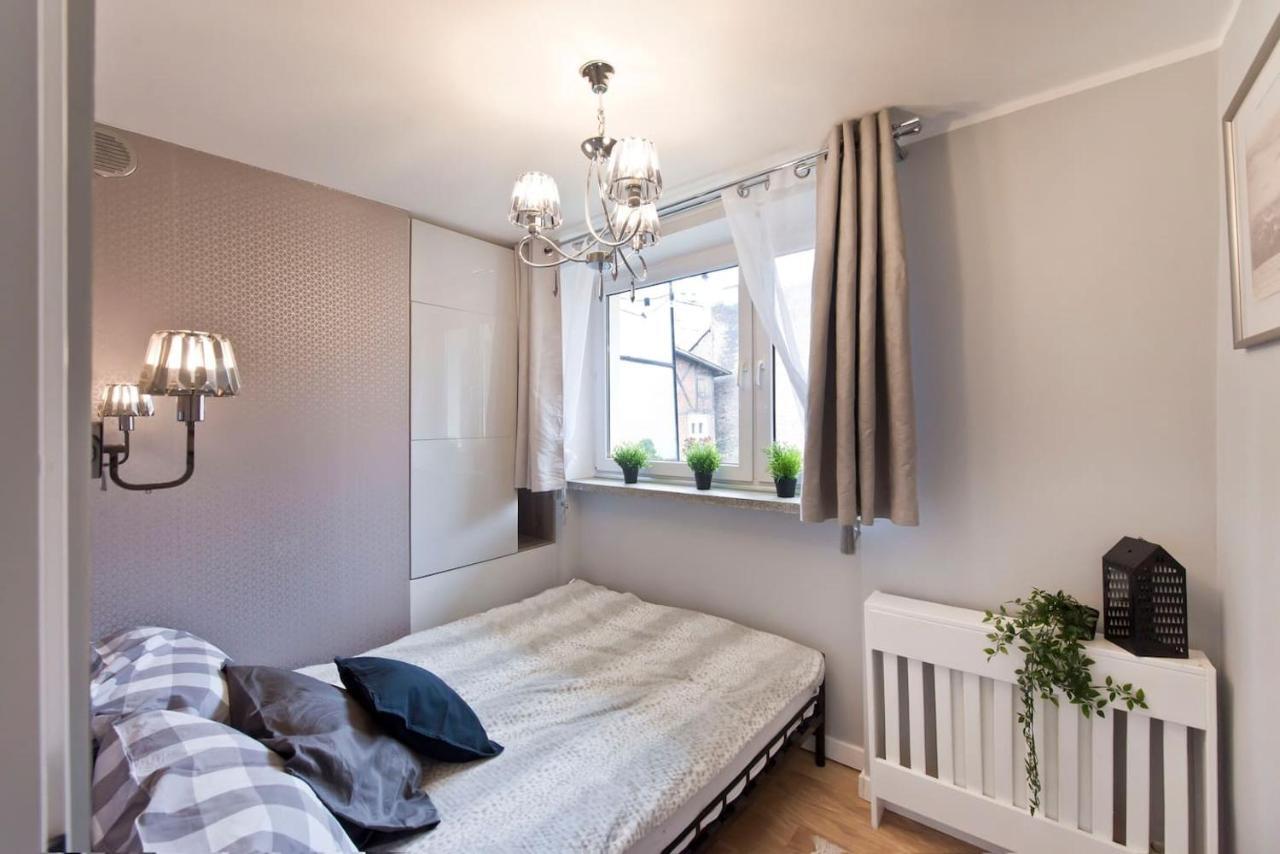 Stay Hip In Vibrant Centrally Located Apartment In Old Town Danzig Exterior foto